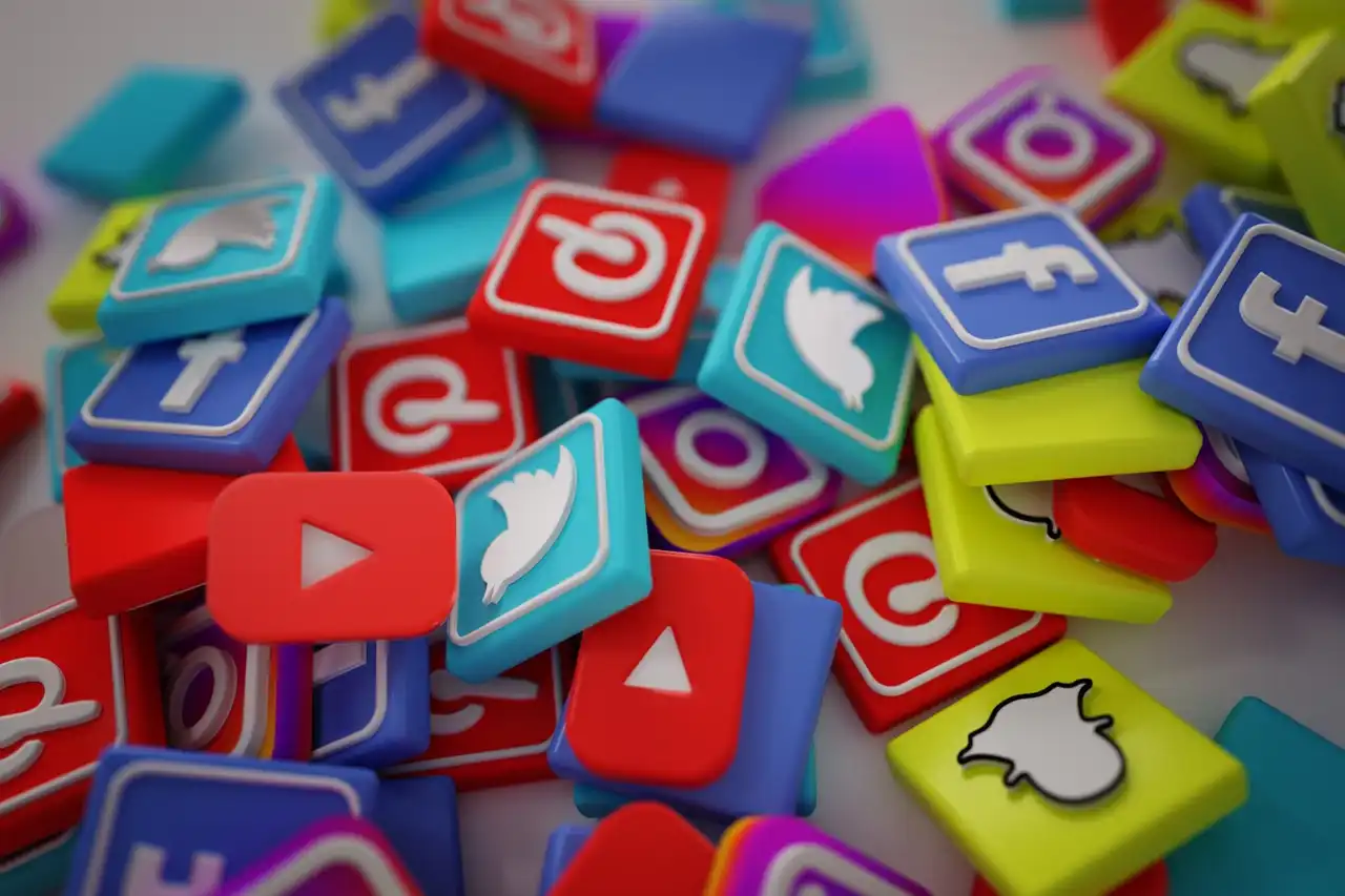 Social_Media_services